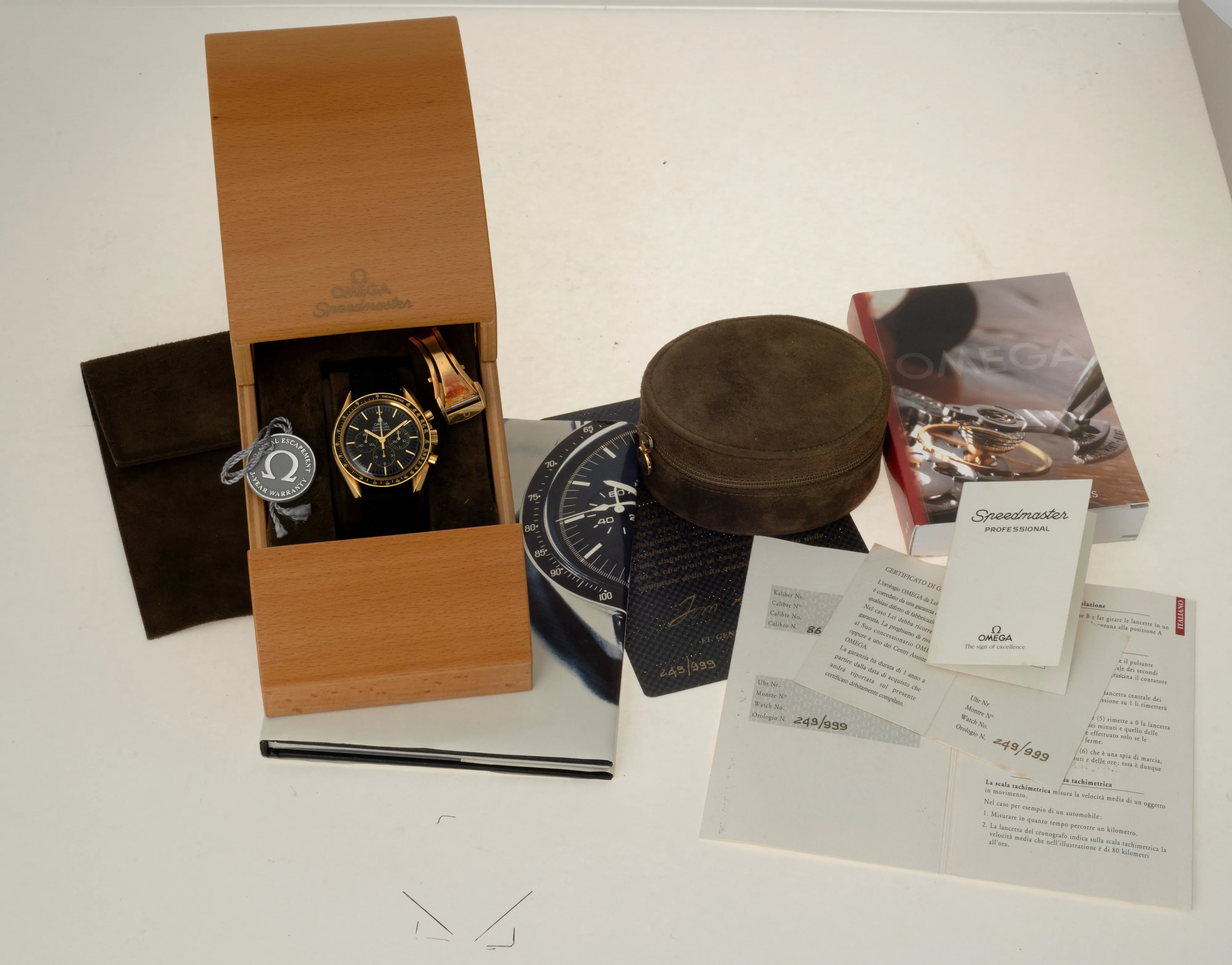 Omega Speedmaster 145.00.52 42mm Yellow gold Black 1