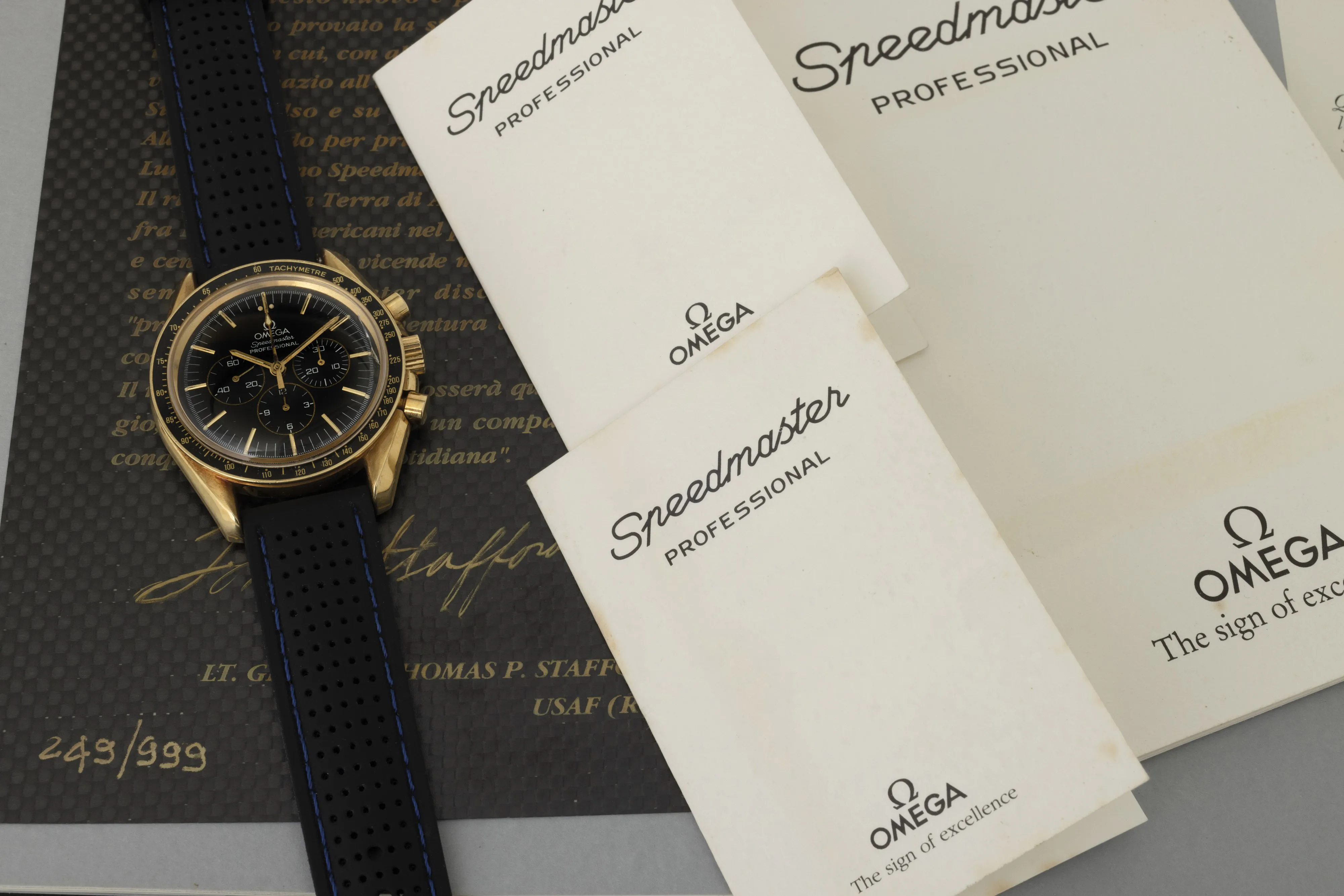 Omega Speedmaster 145.00.52 42mm Yellow gold Black 4