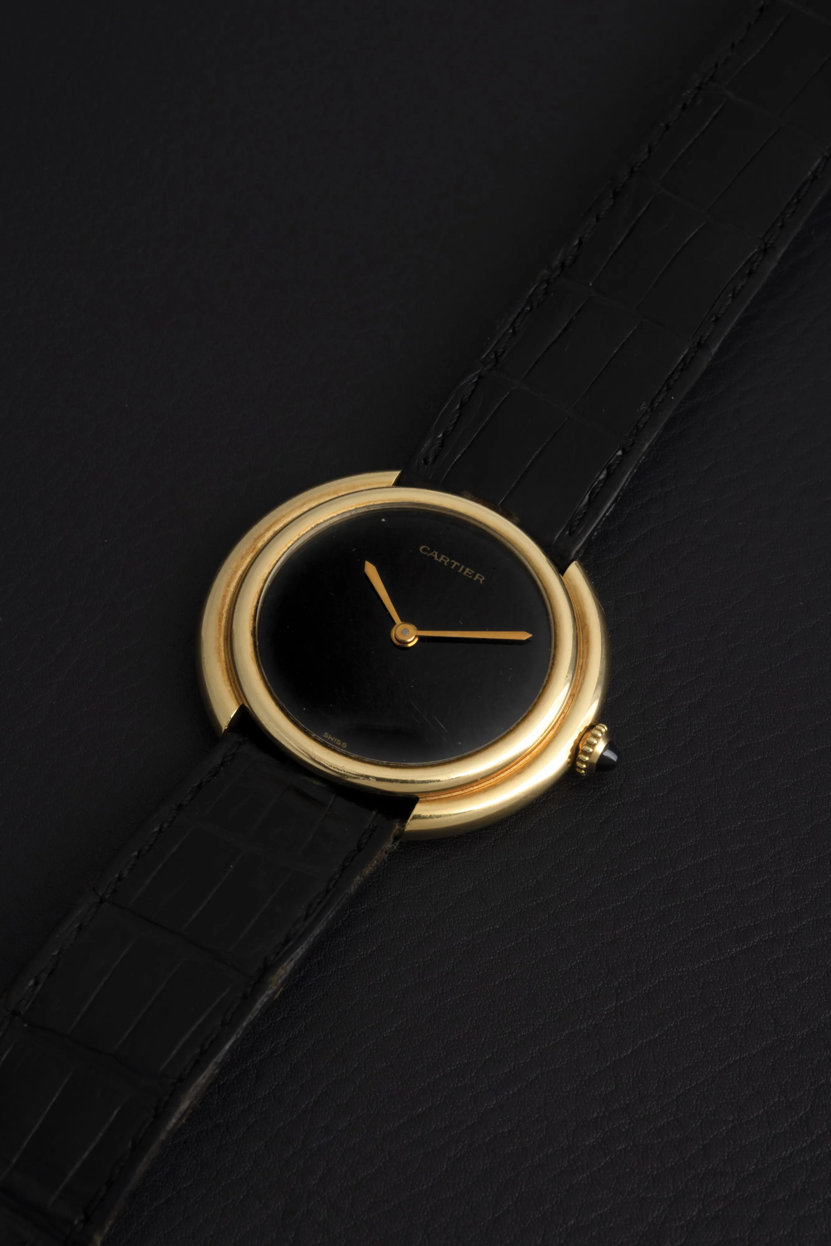 Cartier Vendôme 33mm Yellow gold Black Onyx 1