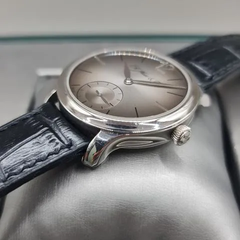 H. Moser & Cie. Endeavour 321.503 Palladium Gray 1