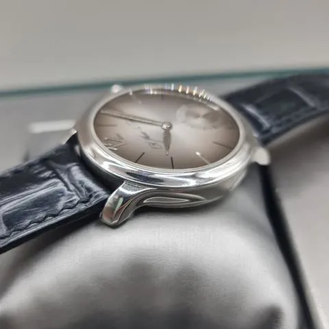 H. Moser & Cie. Endeavour 321.503 Palladium Gray 3