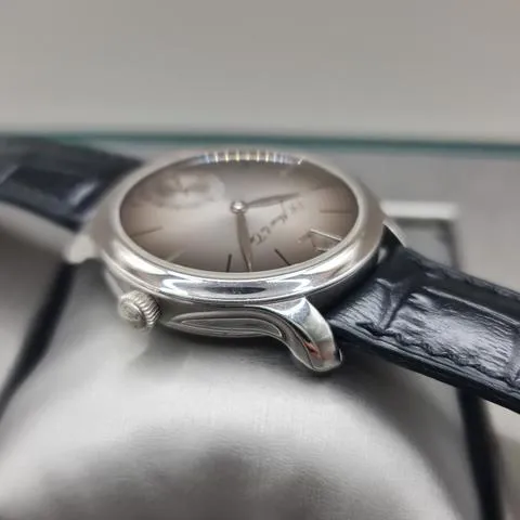 H. Moser & Cie. Endeavour 321.503 Palladium Gray 4