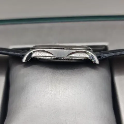 H. Moser & Cie. Endeavour 321.503 Palladium Gray 9