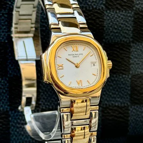 Patek Philippe Nautilus 4700/51 27mm Yellow gold and Stainless steel White 8