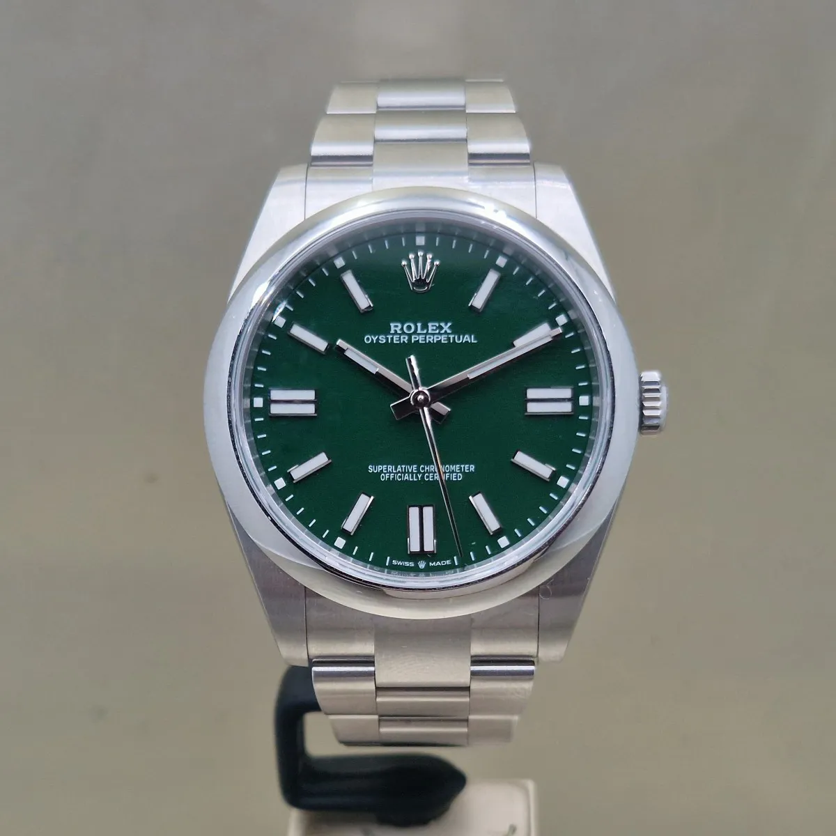 Rolex Oyster Perpetual 41 124300 41mm ACCIAIO VERDE