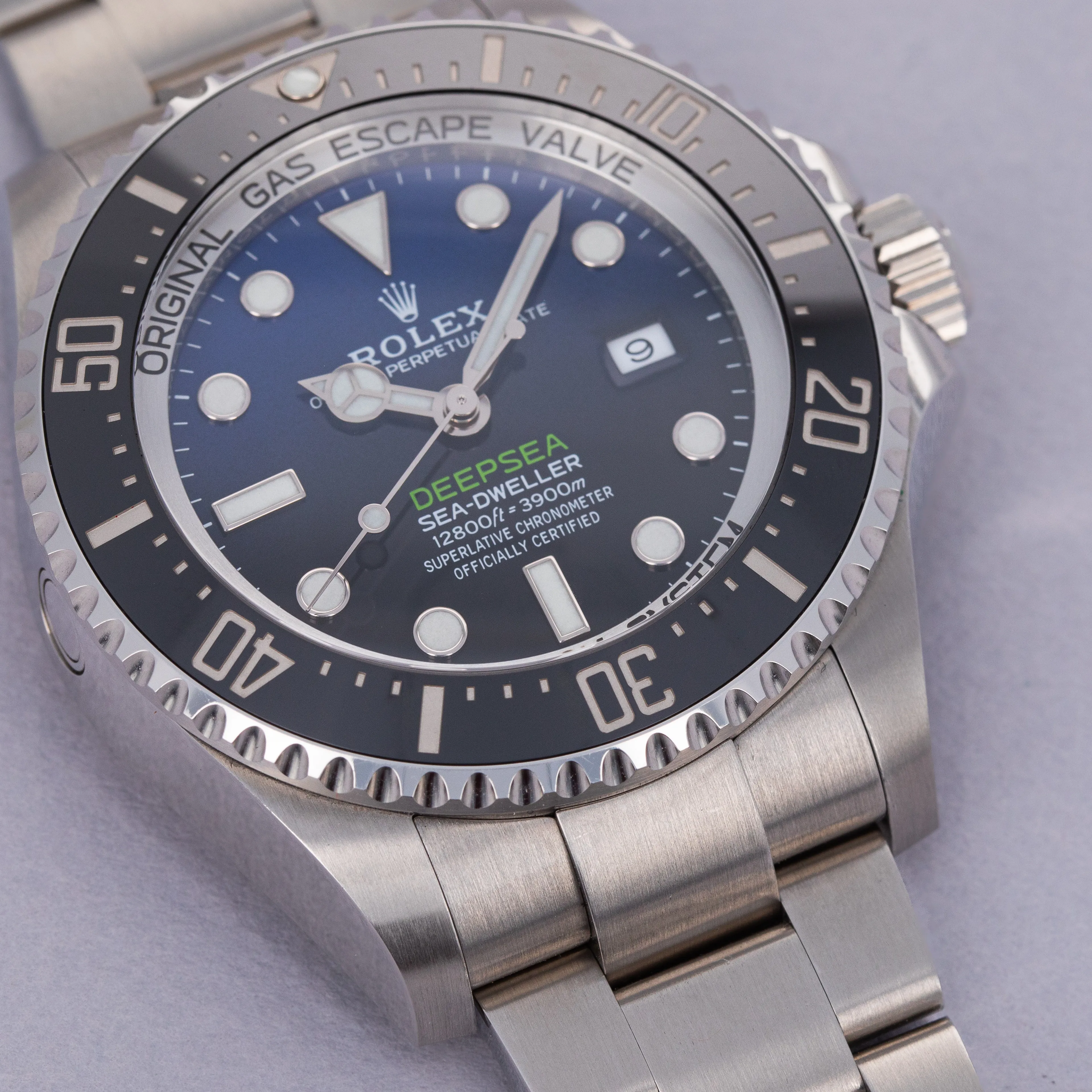 Rolex Sea-Dweller Deepsea 126660 44mm Stainless steel Blue black gradient 18