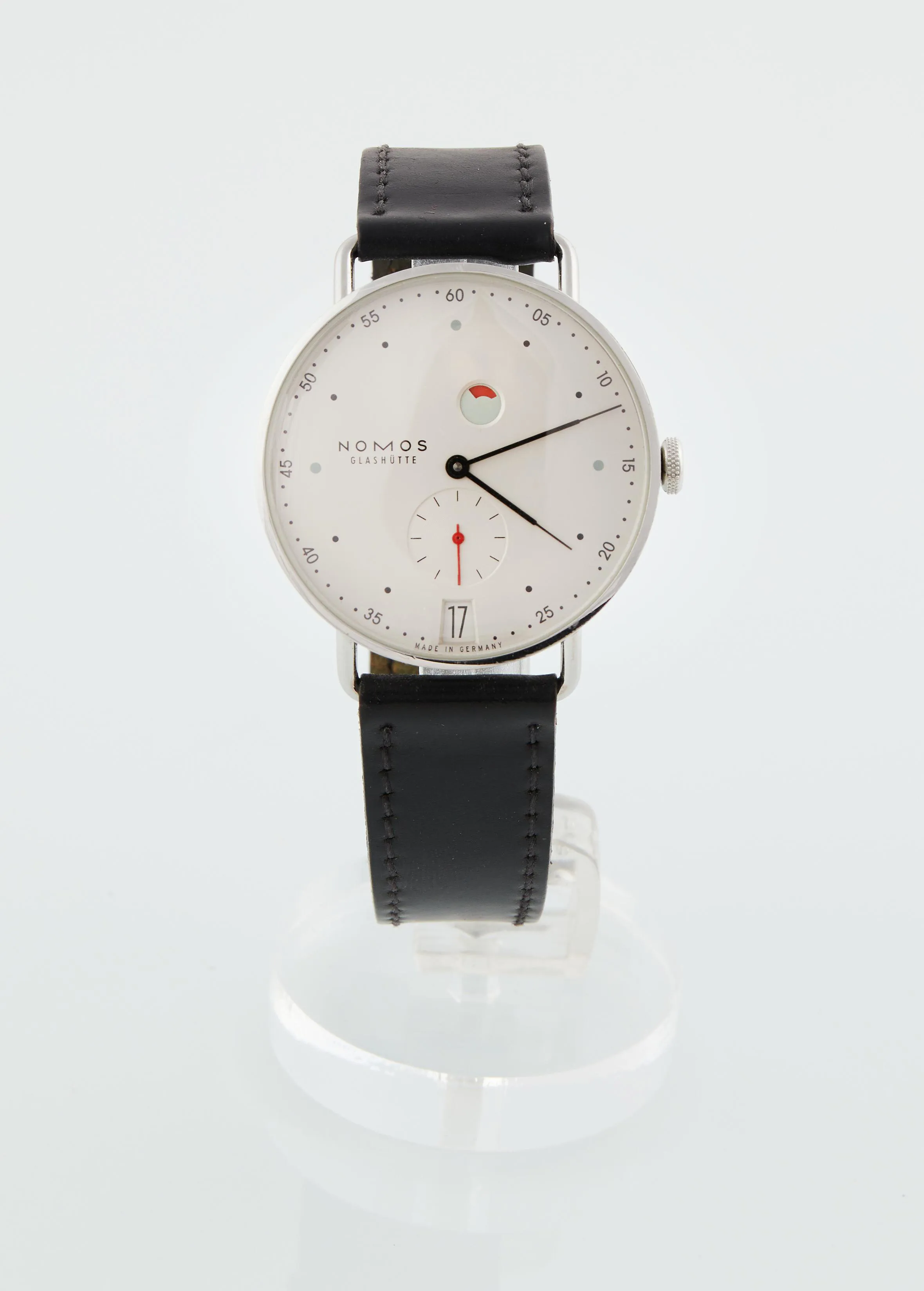 NOMOS Metro