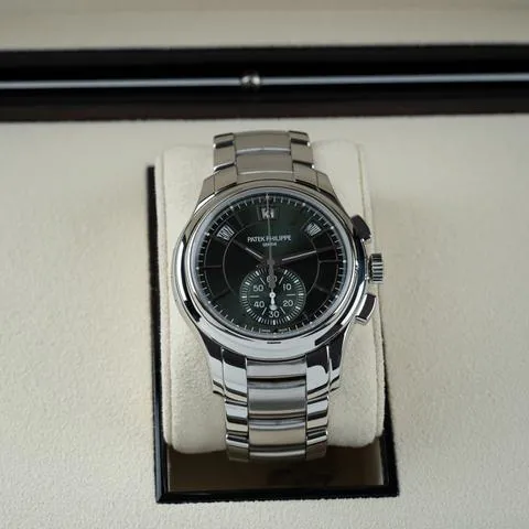 Patek Philippe Annual Calendar Chronograph 5905/1A-001 42mm Stainless steel Green 2