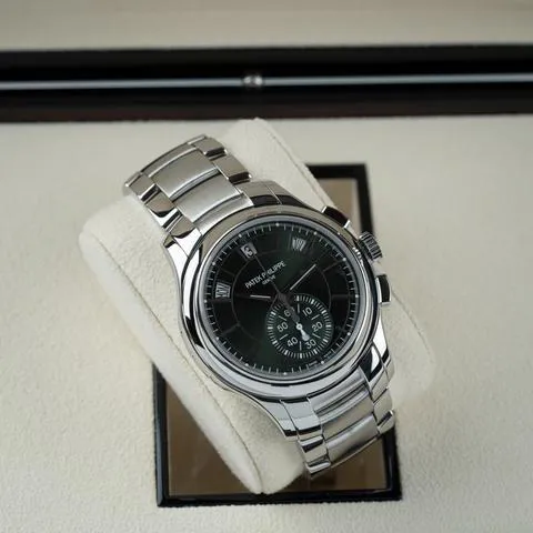 Patek Philippe Annual Calendar Chronograph 5905/1A-001 42mm Stainless steel Green 3