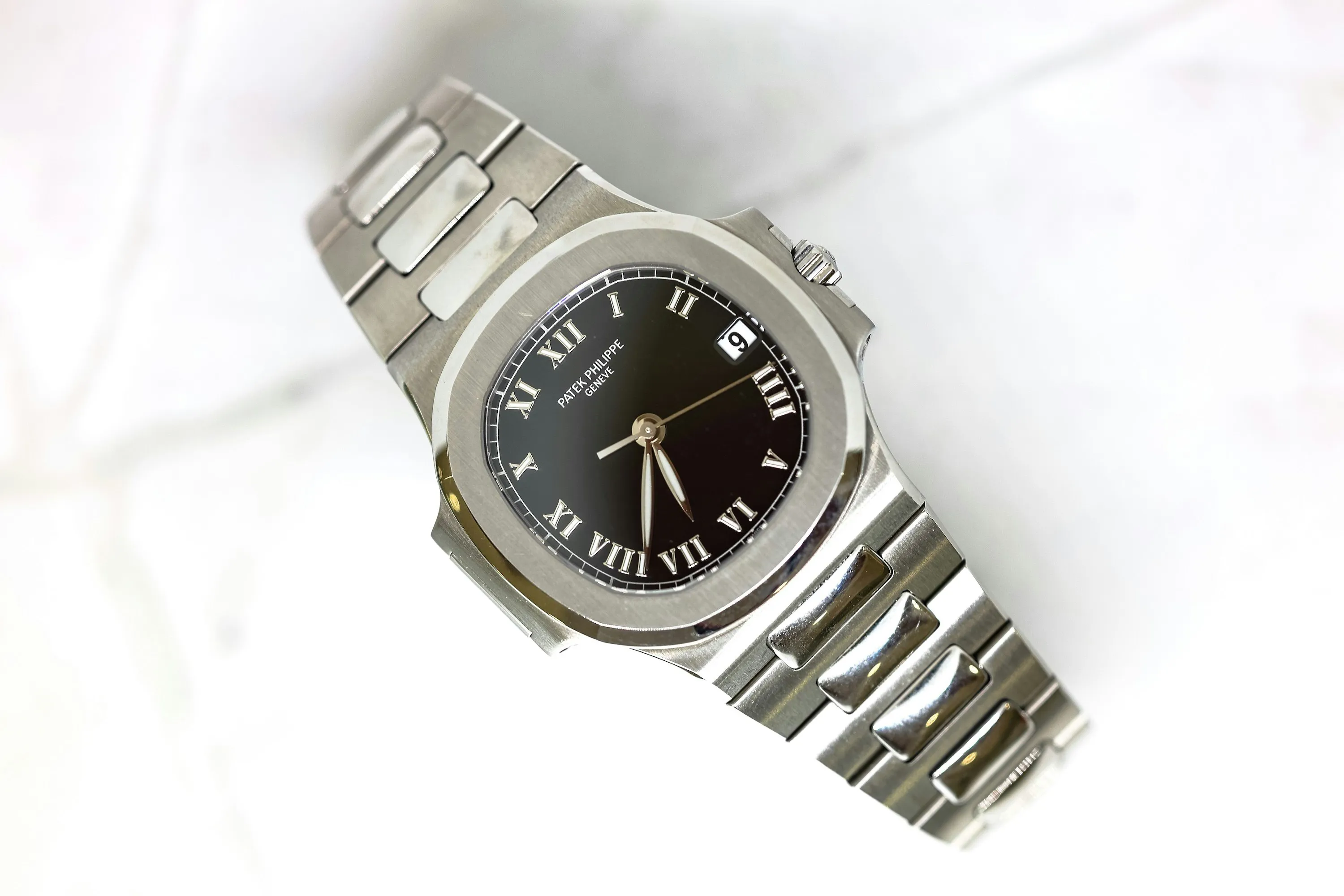 Patek Philippe Nautilus 3800/1A-XII 37.5mm Stainless steel Black