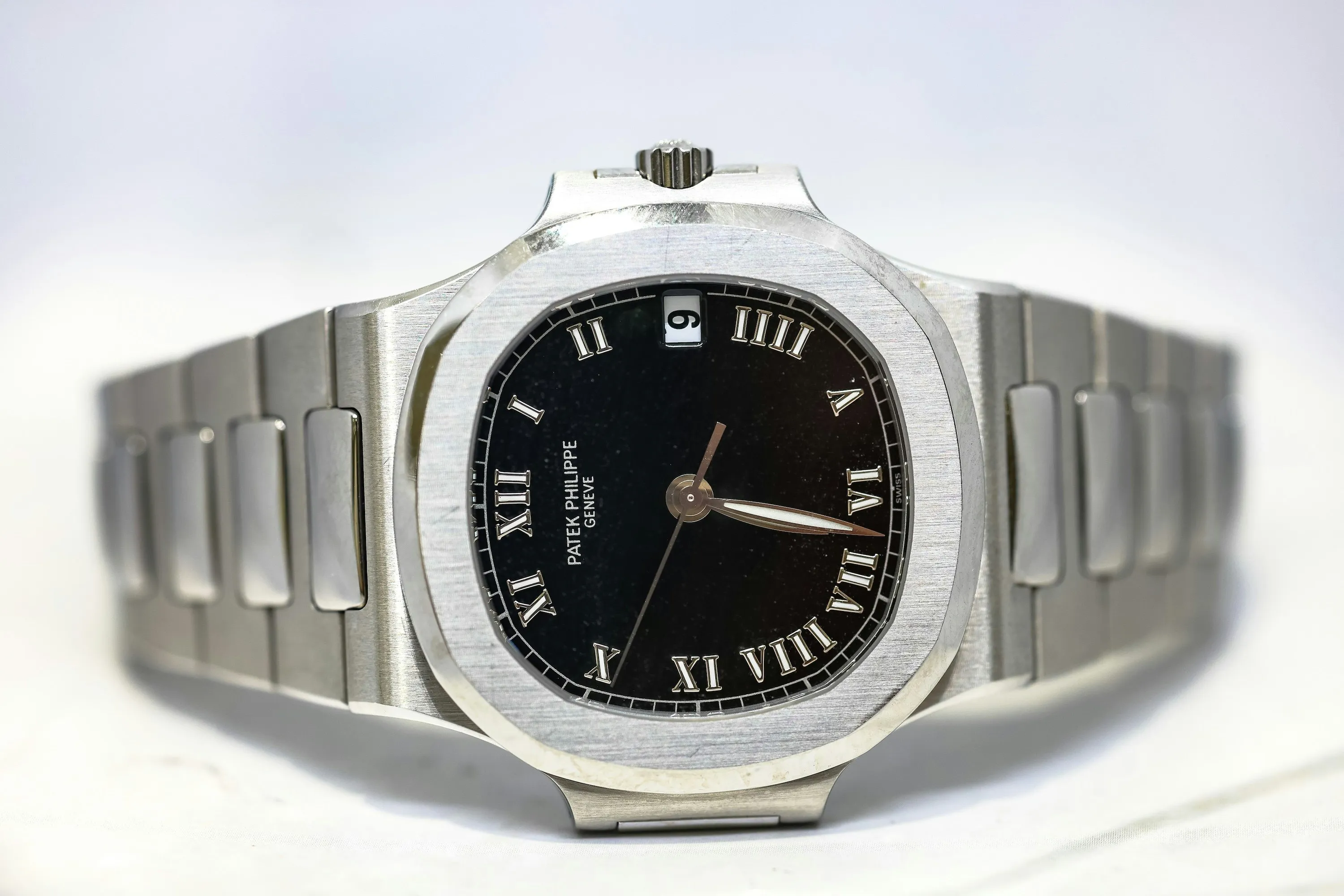 Patek Philippe Nautilus 3800/1A-XII 37.5mm Stainless steel Black 3