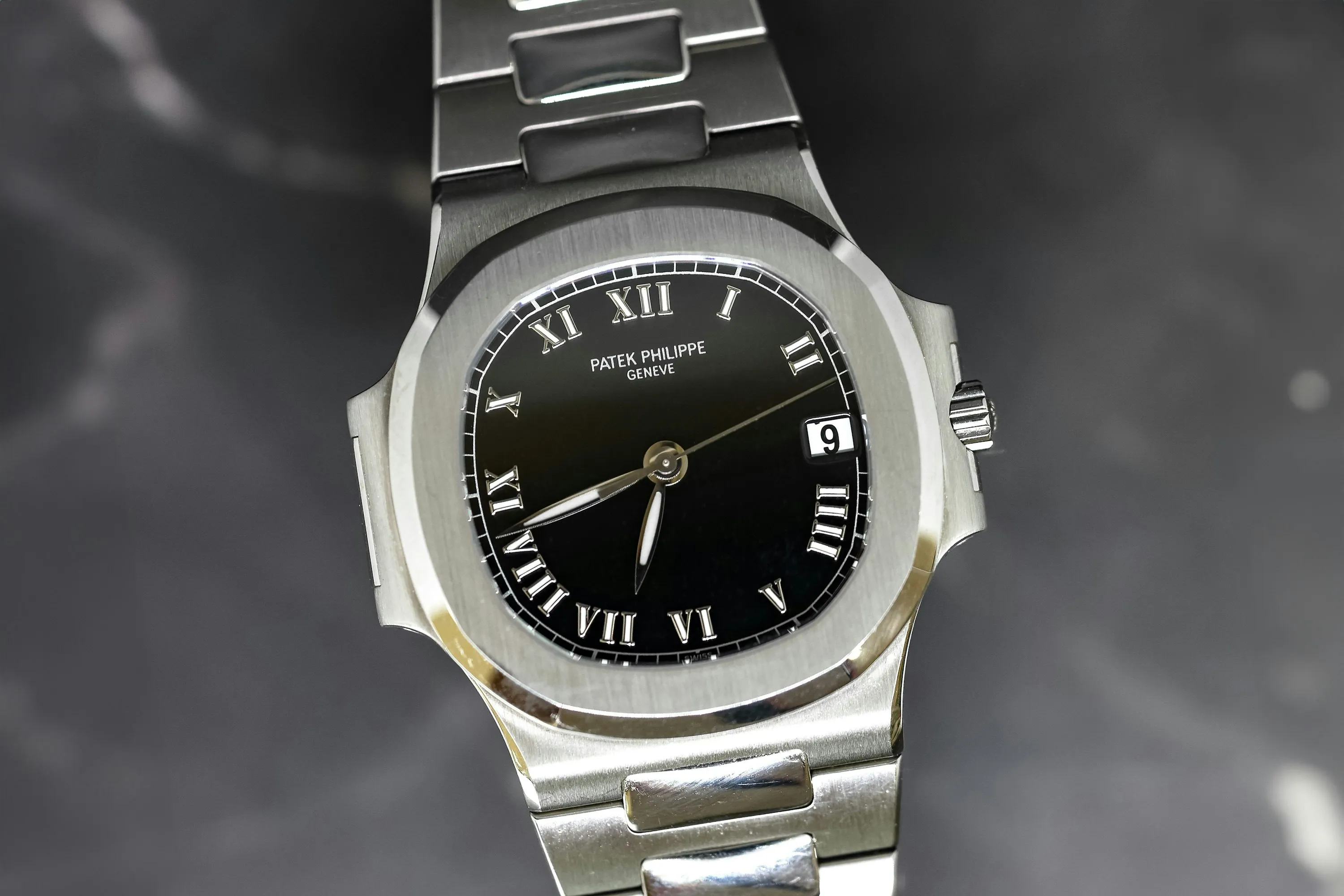 Patek Philippe Nautilus 3800/1A-XII 37.5mm Stainless steel Black 17