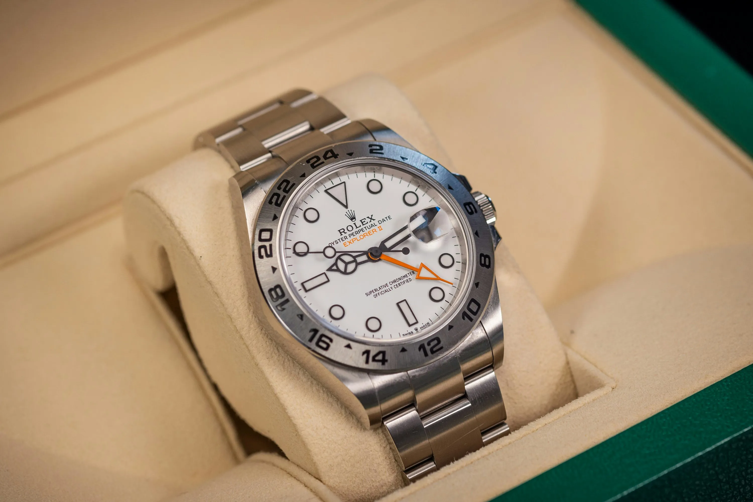 Rolex Explorer II 226570 42mm Stainless steel White 4