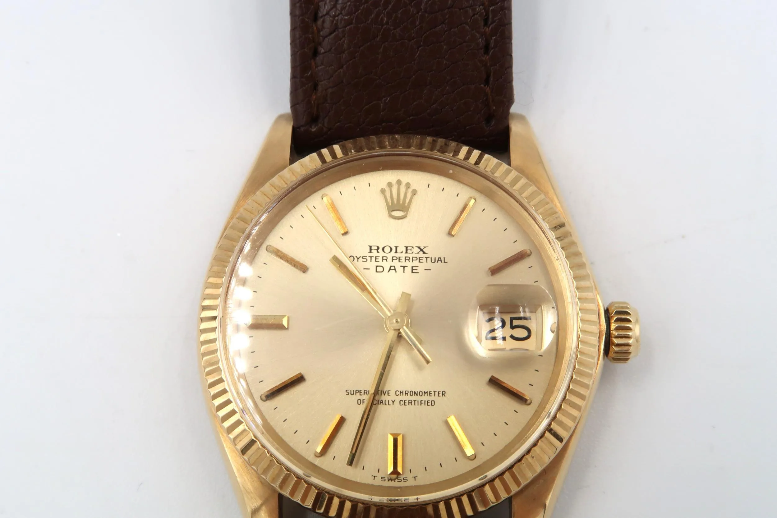 Rolex Oyster Perpetual Date 30mm Yellow gold