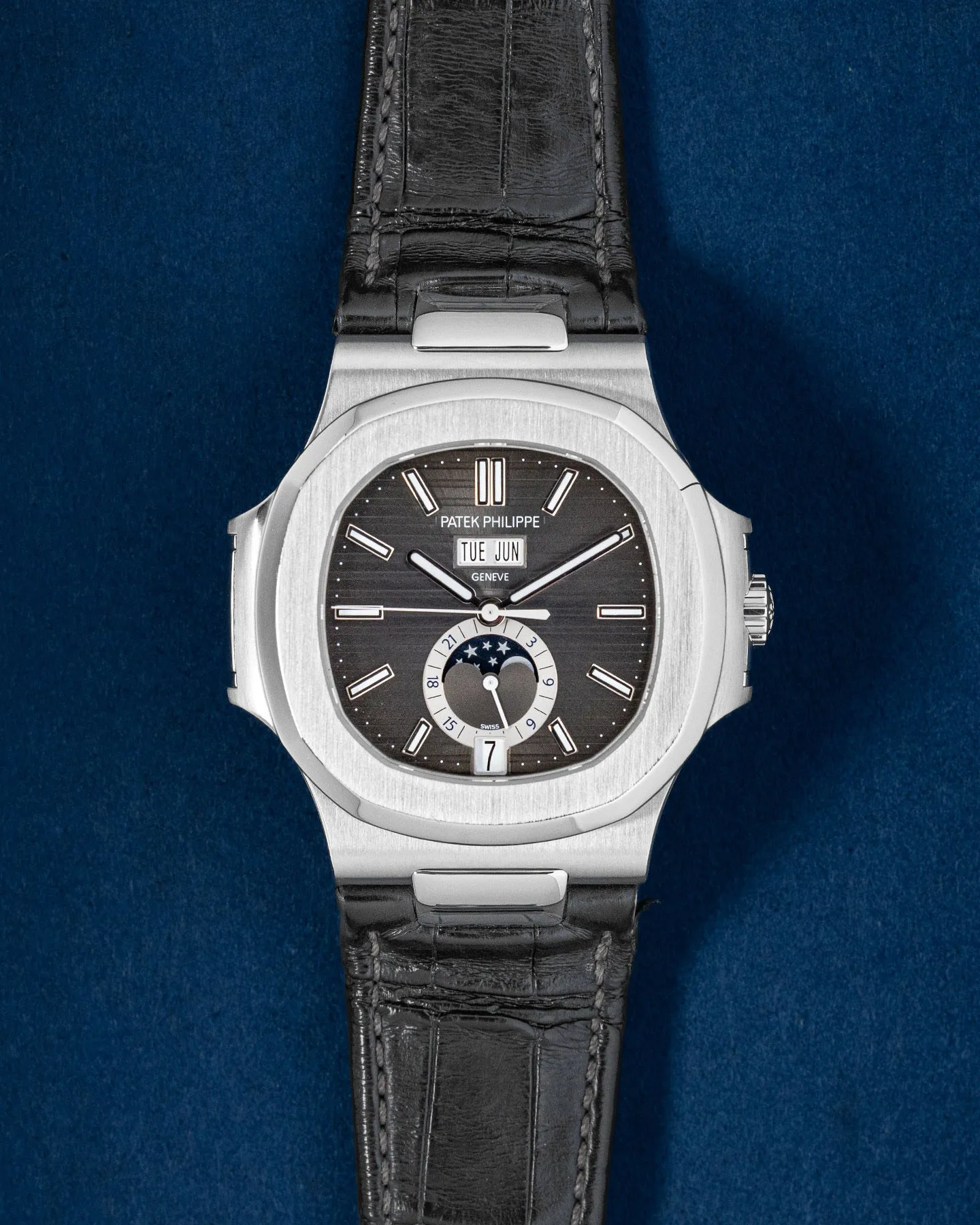Patek Philippe Nautilus 5726A-001 40.5mm Stainless steel Gray