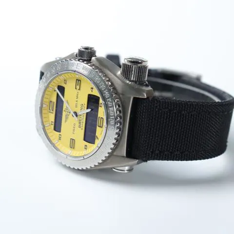 Breitling Emergency E56121.1 43mm Titanium Yellow 8