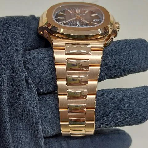 Patek Philippe Nautilus 5980/1R-001 40.5mm Rose gold Black 3