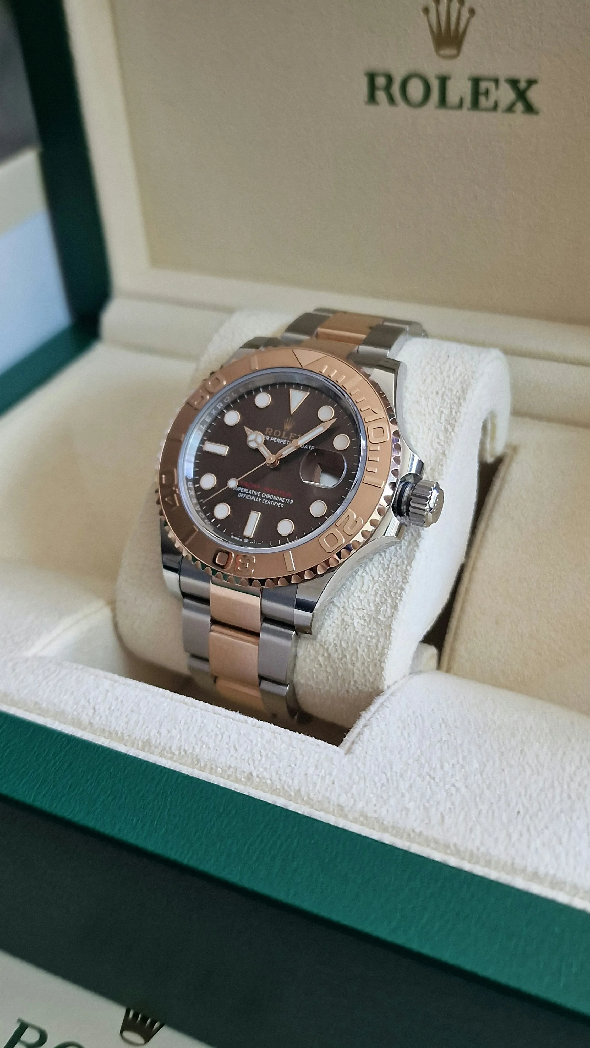 Rolex Yacht-Master 40 126621 40mm Rose gold and Stainless steel Chocolate