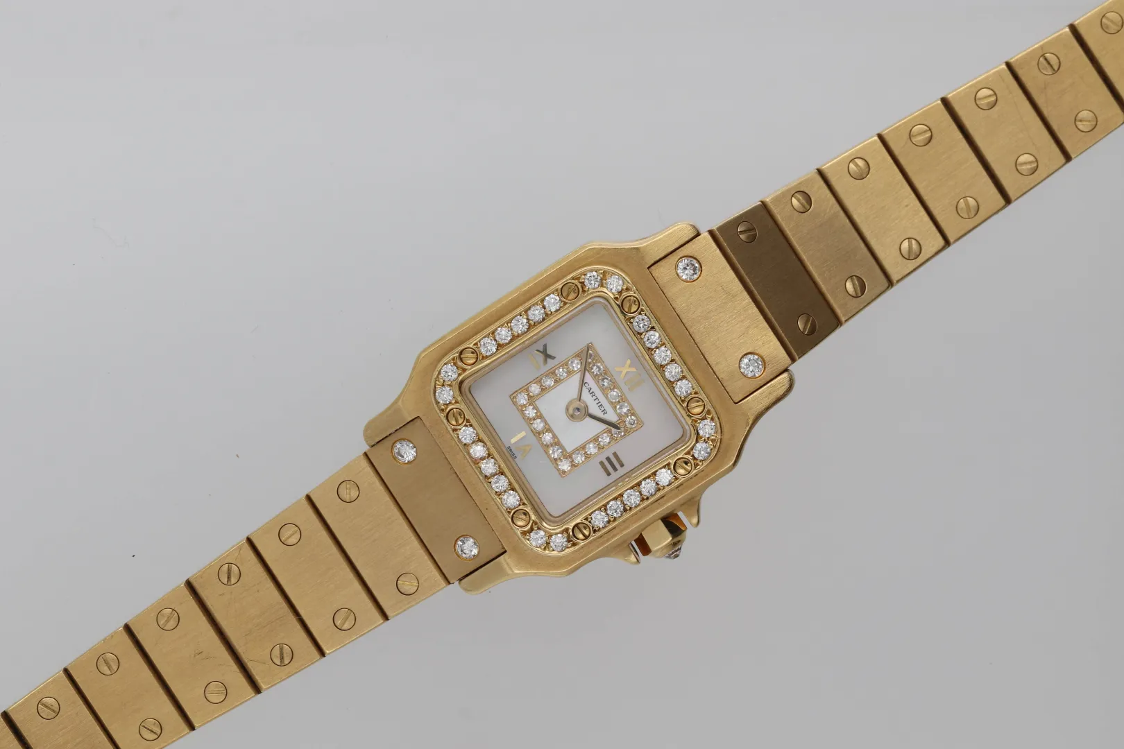 Cartier Santos 24mm Yellow gold and diamond-set Mother of pearl & Diamond 5