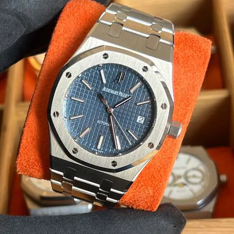 Audemars Piguet Royal Oak 15300ST.OO.1220ST.02 39mm Stainless steel Blue