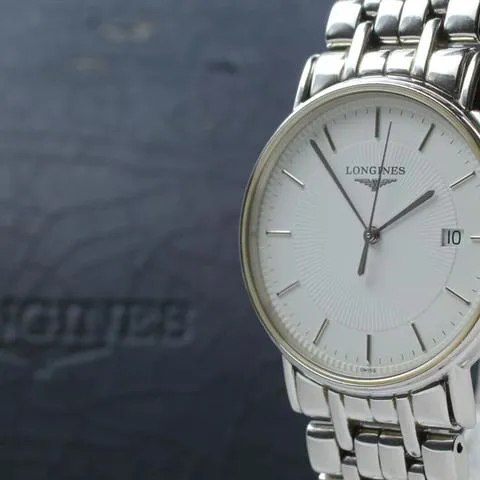 Longines Présence L4.720.4 32mm Stainless steel White