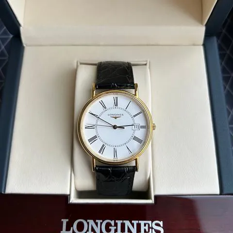 Longines Présence L4.790.2.11.2 38.5mm Stainless steel White