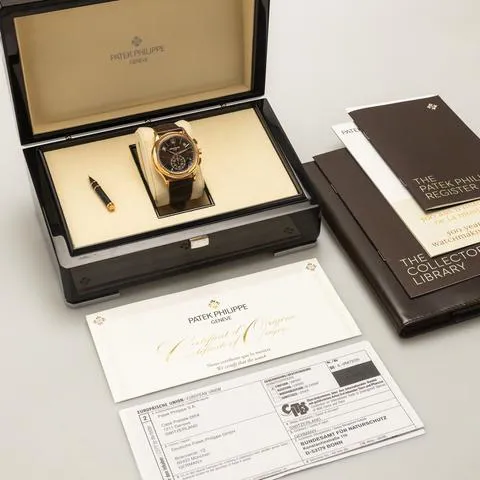 Patek Philippe Annual Calendar Chronograph 5905R-001 42mm Rose gold Brown 9