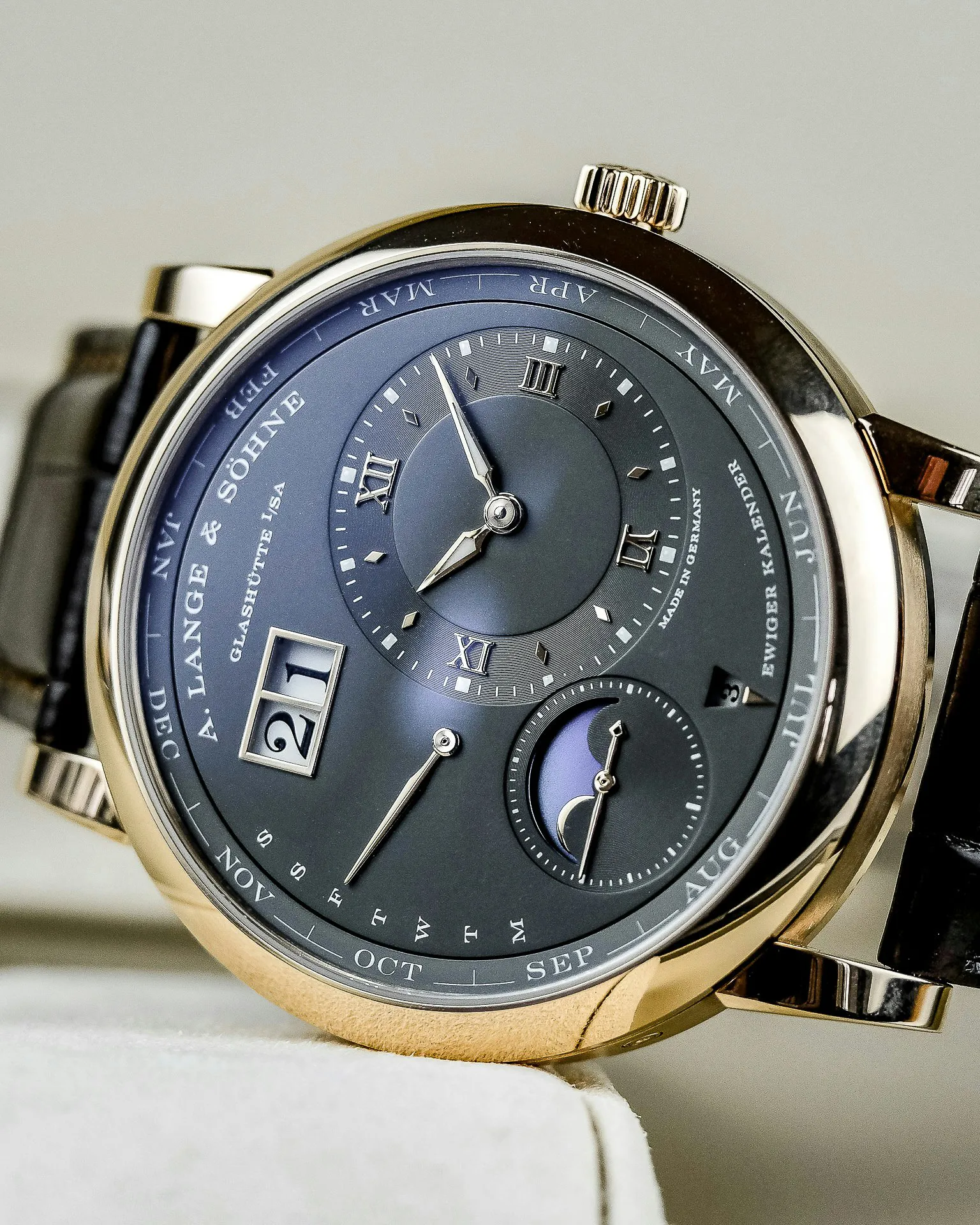 A. Lange & Söhne Lange 1 345.033 42mm Rose gold Gray 5