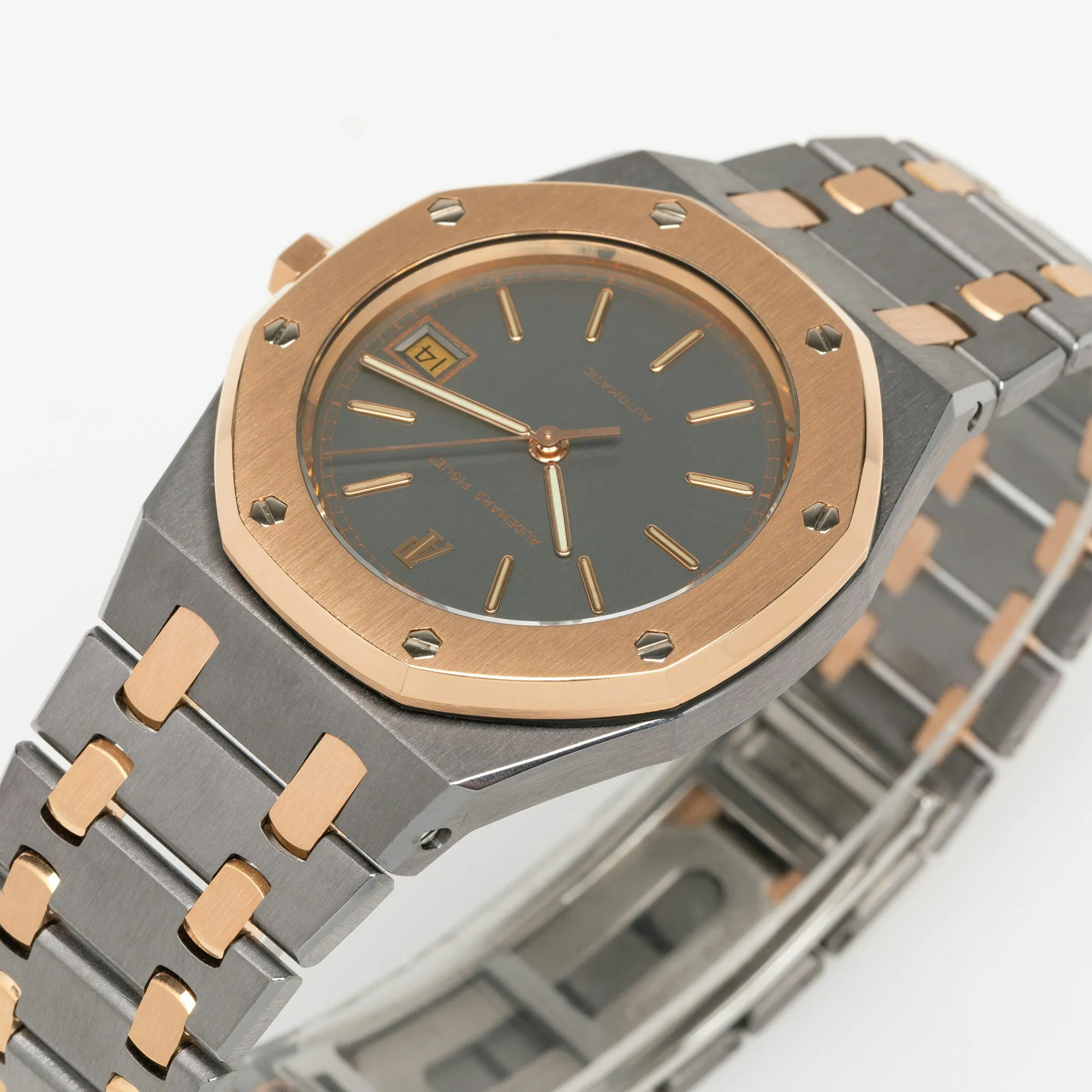 Audemars Piguet Royal Oak 14486TR 35mm Tantalum and rose gold Grey 10