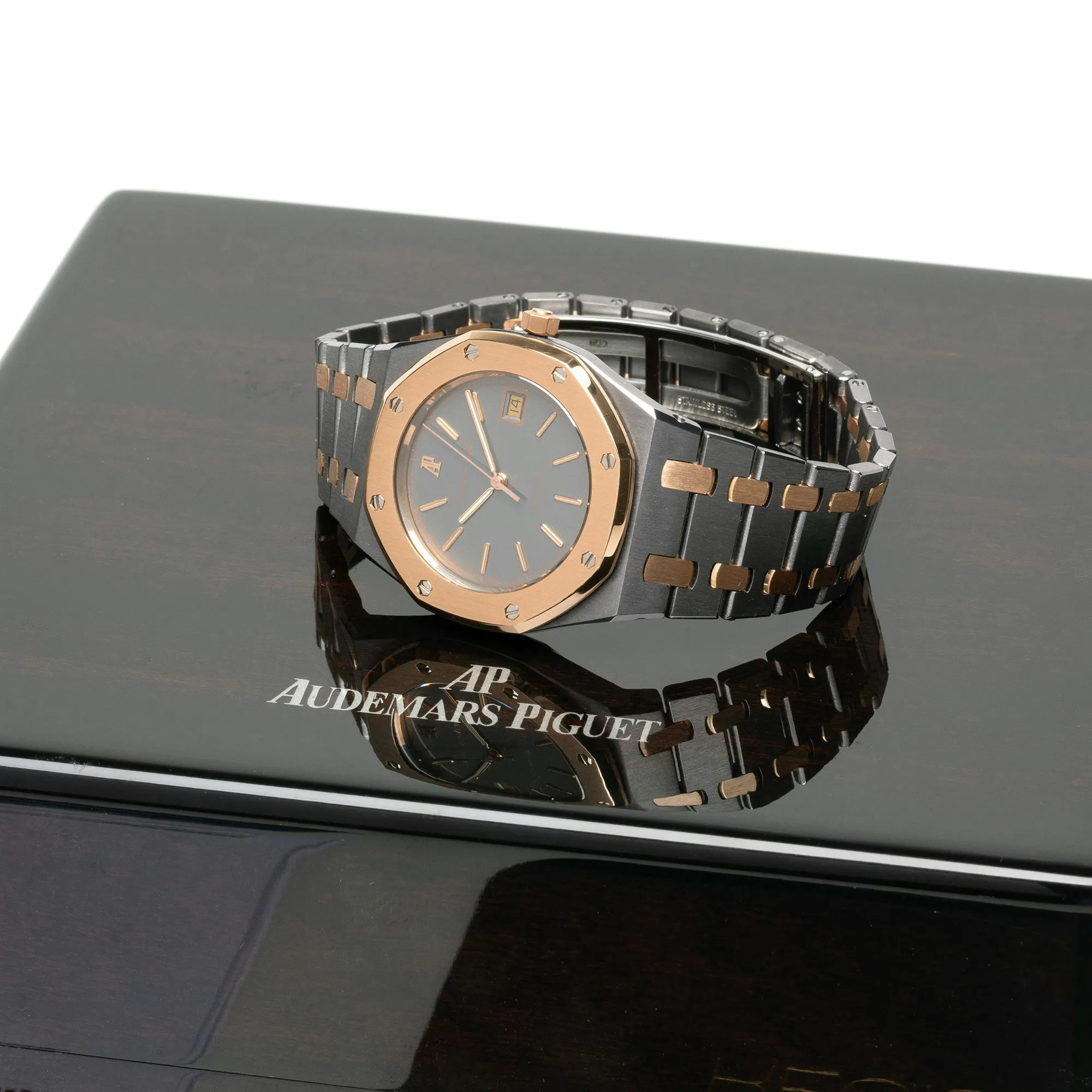 Audemars Piguet Royal Oak 14486TR 35mm Tantalum and rose gold Grey 13