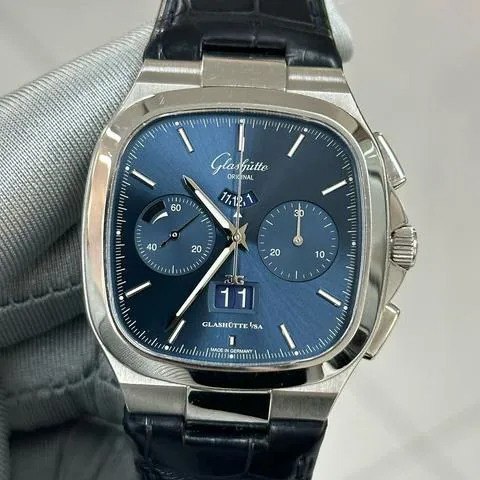 Glashütte Seventies Chronograph Panorama Date 1-37-02-08-02-61 nullmm Stainless steel Blue