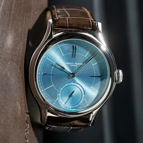 Laurent Ferrier Classic LCF.004.AC.CG7 Stainless steel Blue