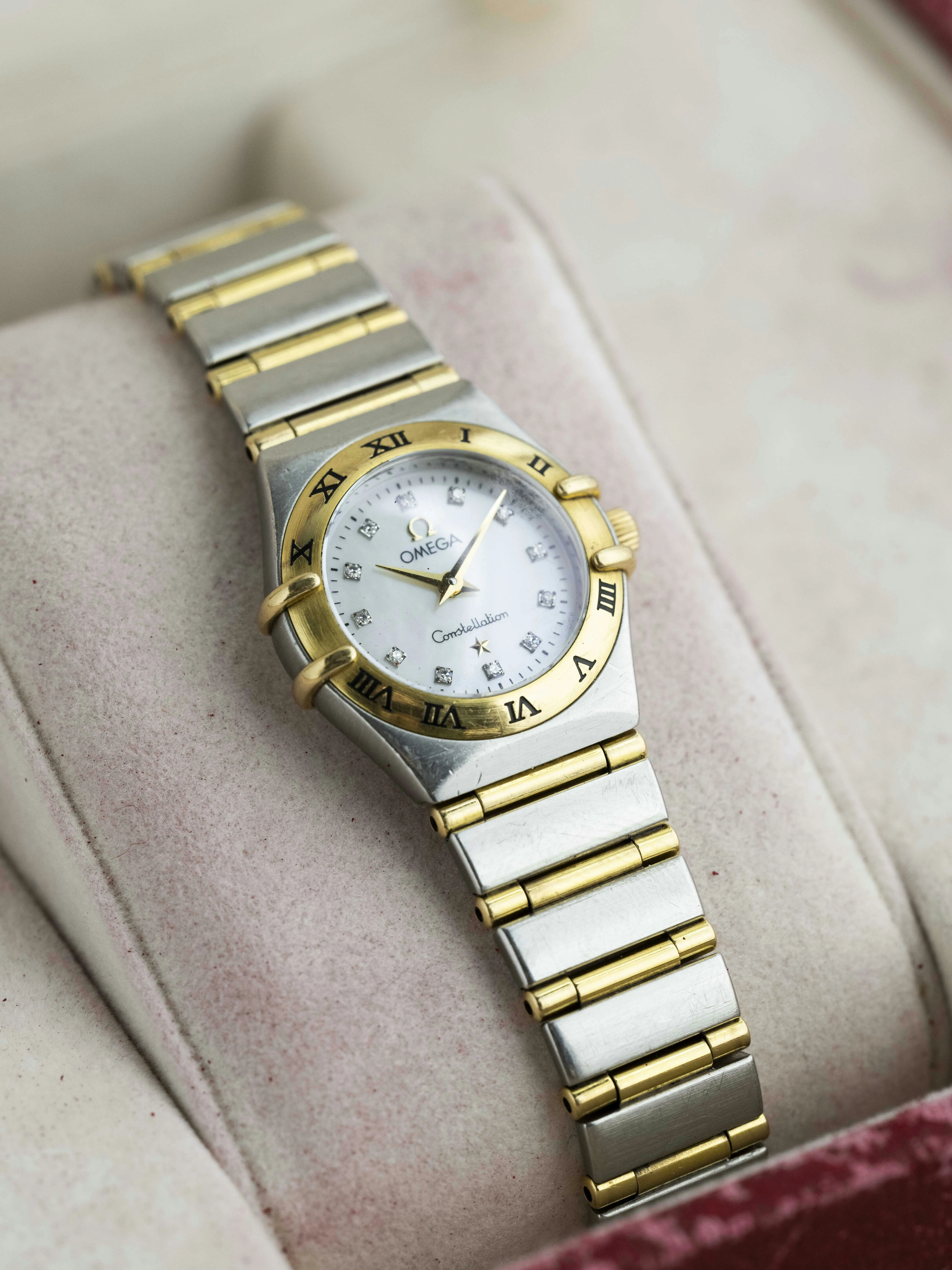 Omega Constellation 1262.75.00 22mm Yellow gold and stainless steel Mother-of-pearl 16