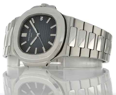 Patek Philippe Nautilus 5711/1A-010 40mm Stainless steel Blue 4