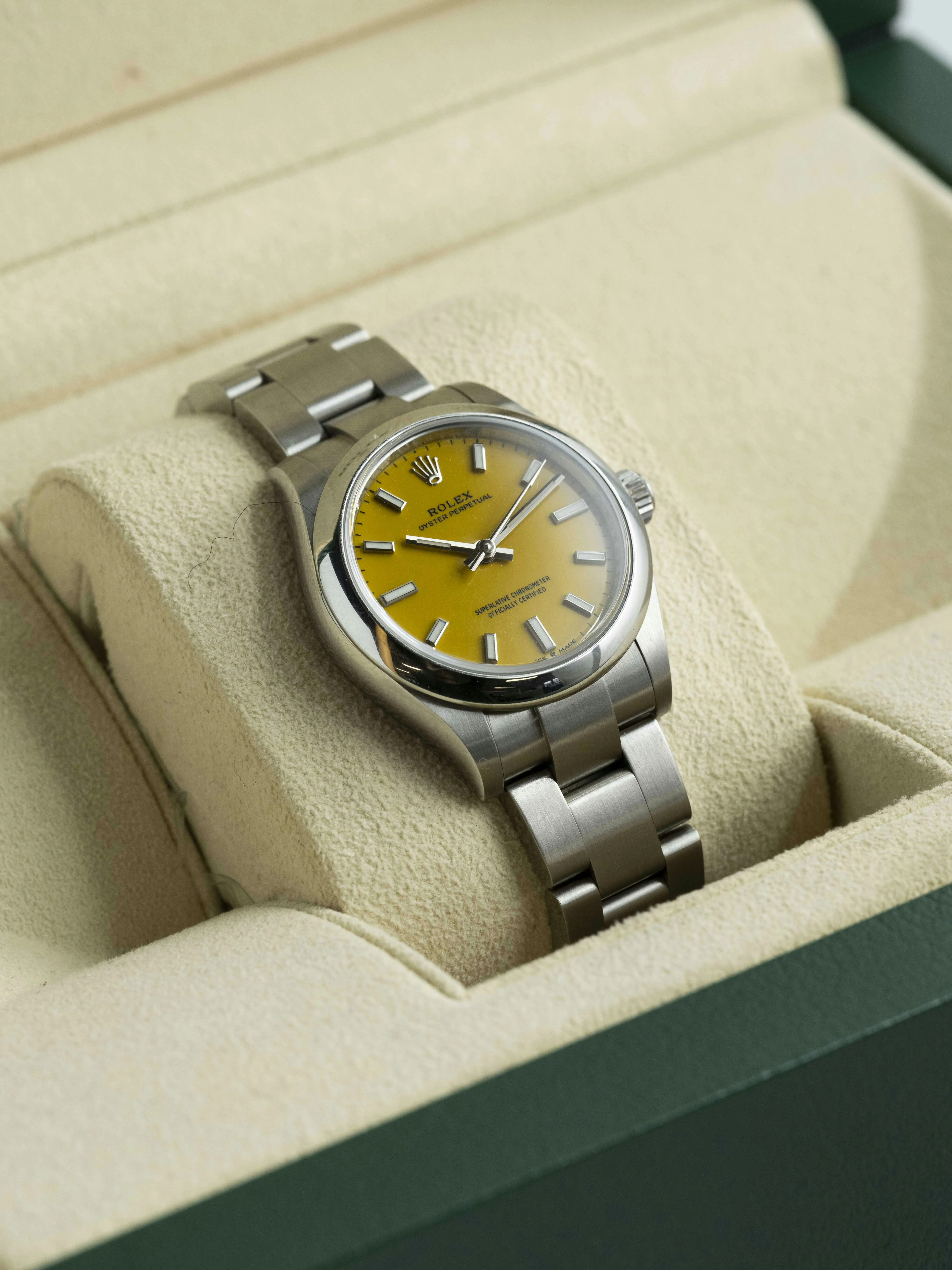 Rolex Oyster Perpetual 31 277200 31mm Stainless steel Yellow 16