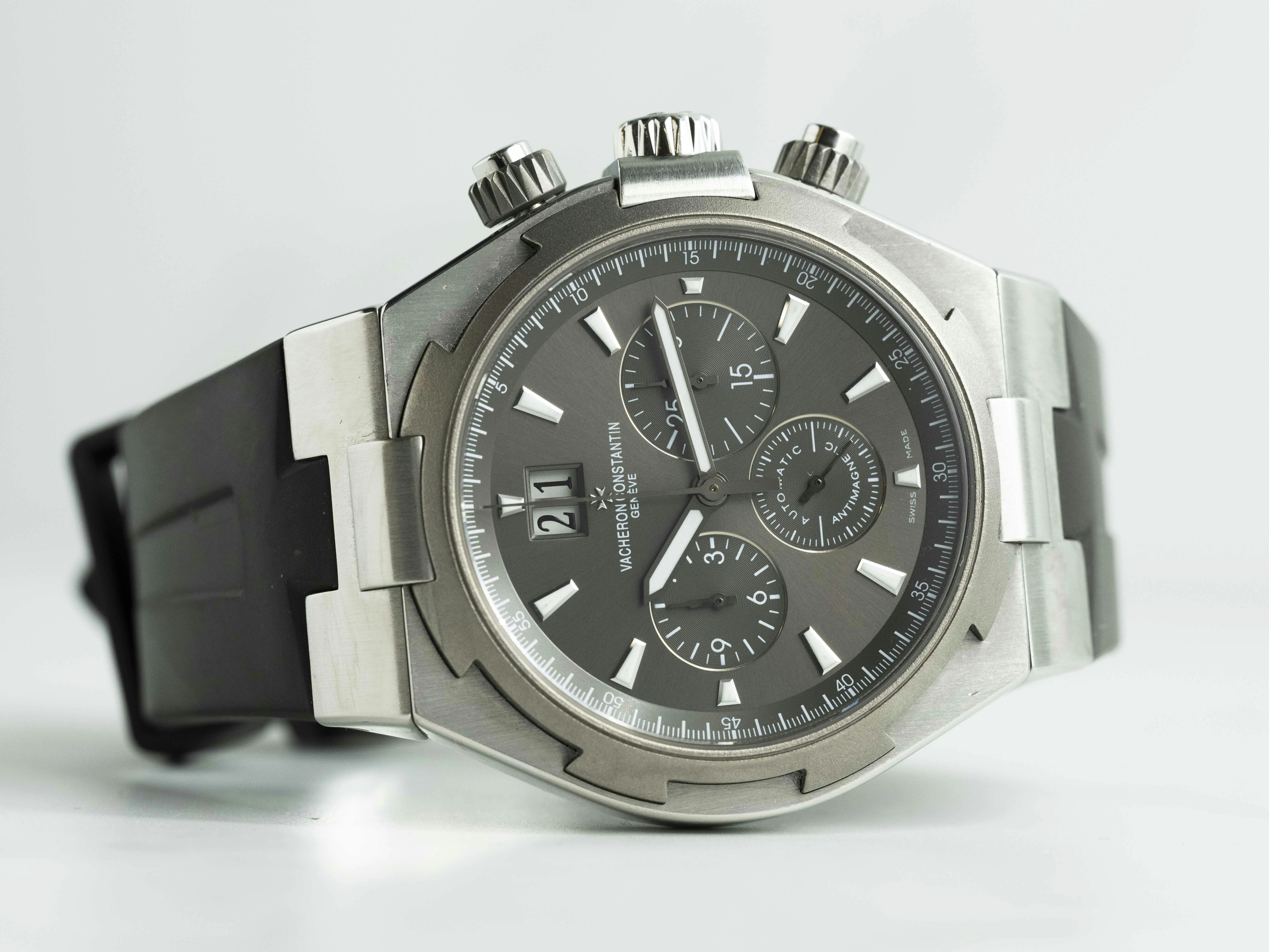 Vacheron Constantin Overseas Chronograph 49150/000W-9501 42mm Stainless steel Gray 2