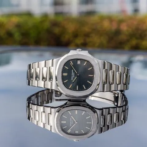 Patek Philippe Nautilus 3700/1A 40mm Stainless steel Blue