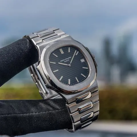 Patek Philippe Nautilus 3700/1A 40mm Stainless steel Blue 5