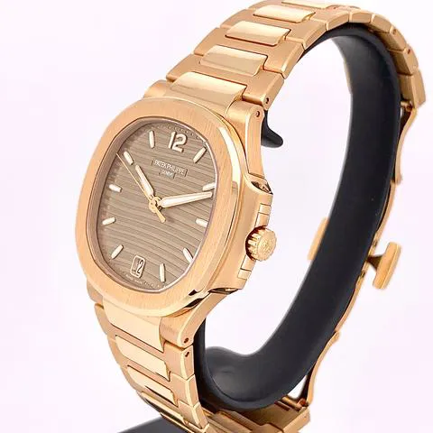 Patek Philippe Nautilus 7118/1R-010 35mm Rose gold Brown 2