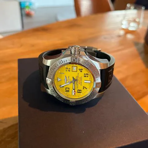 Breitling Avenger II Seawolf A1733110/I519 45mm Stainless steel Yellow