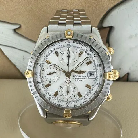 Breitling Chronomat B13352 40mm Stainless steel White