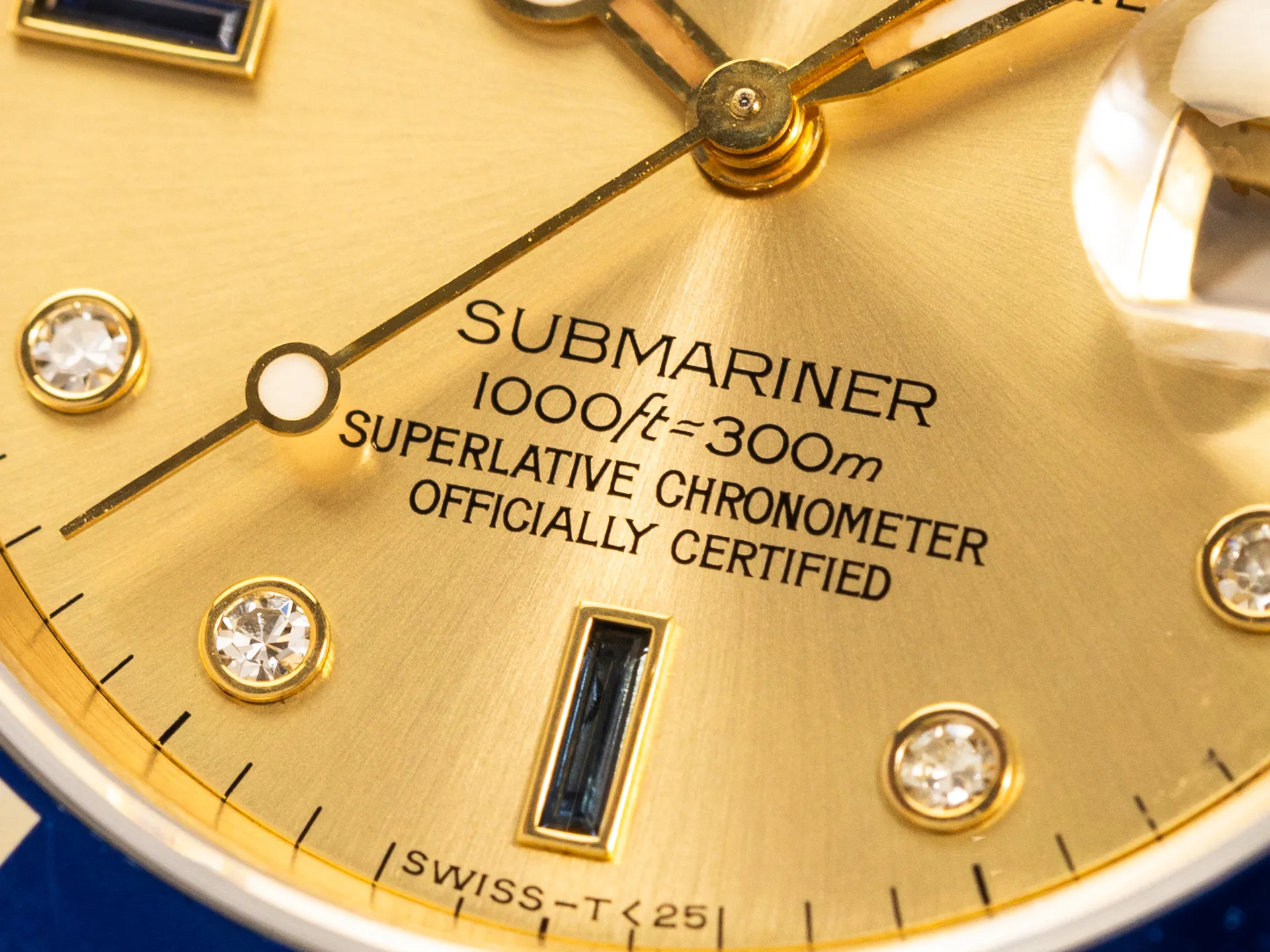 Rolex Submariner 16618 40mm Yellow gold Beige 3