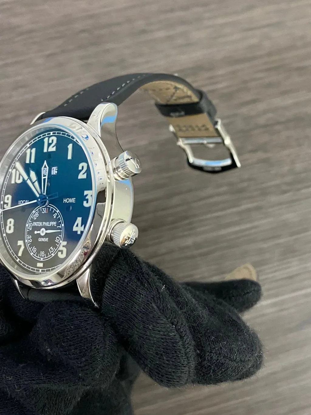 Patek Philippe Calatrava 5520P 1