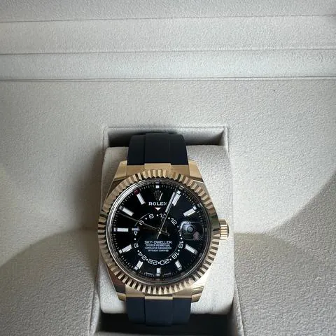 Rolex Sky-Dweller 326238 42mm Yellow gold Black