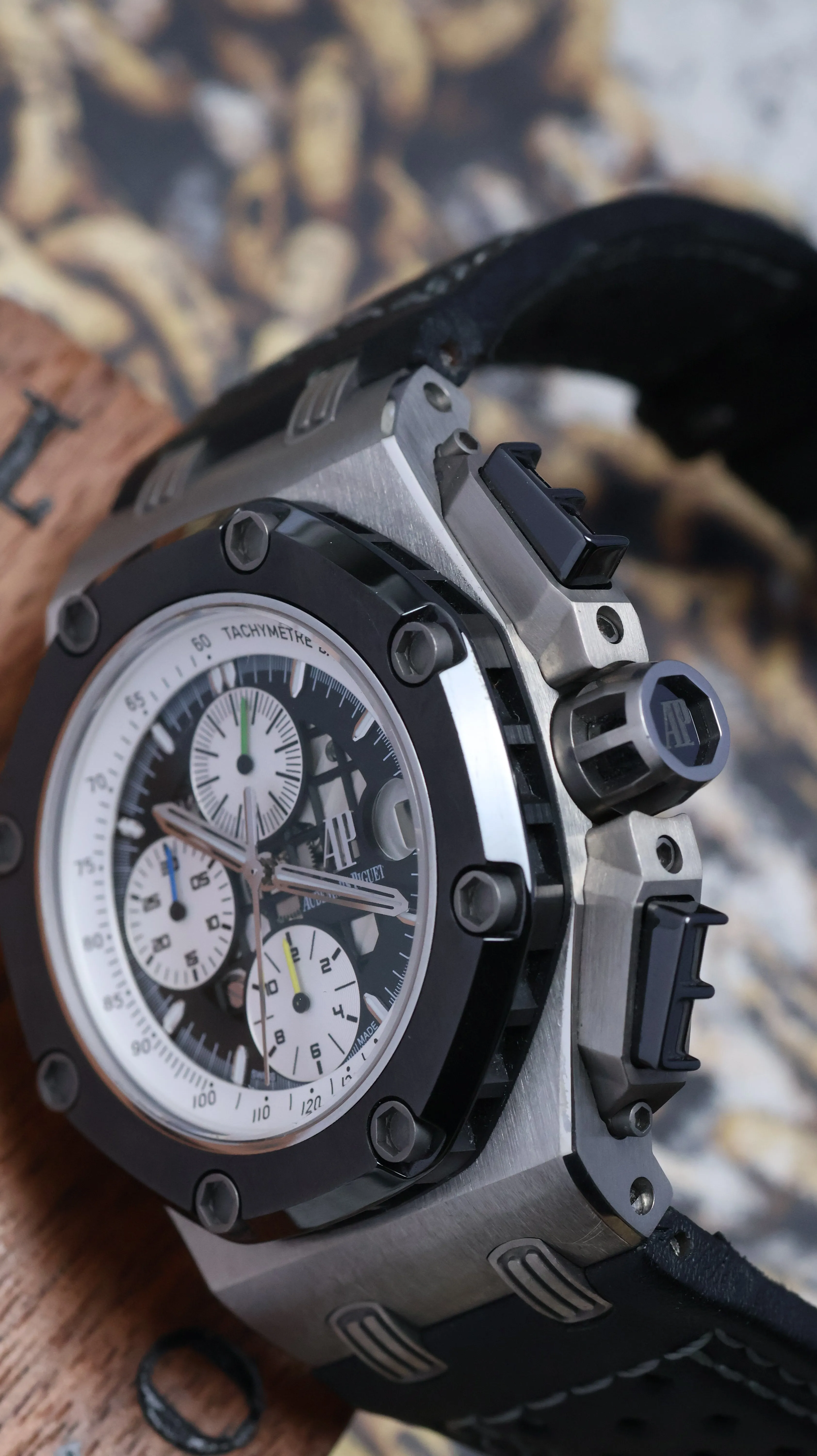 Audemars Piguet Royal Oak Offshore 26078IO Titanium Black 10