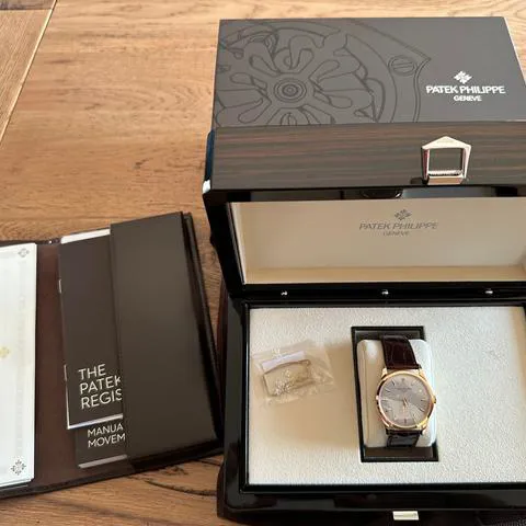 Patek Philippe Calatrava 5196R-001 37mm Rose gold Silver