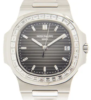 Patek Philippe Nautilus 5711/110P-001 40mm Platinum Gray