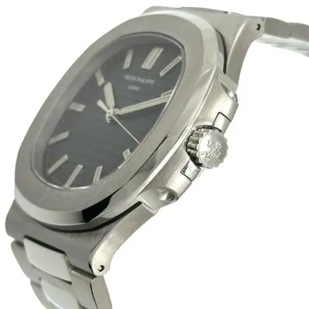 Patek Philippe Nautilus 5711/1A-001 40mm Stainless steel Blue 2