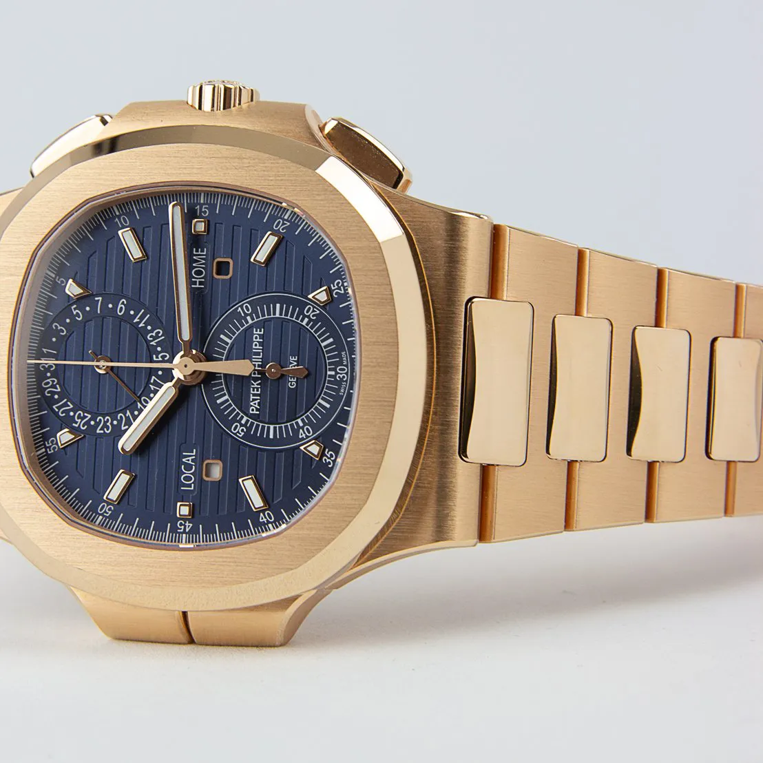 Patek Philippe Nautilus 5990/1R-001 40mm Rose gold Blue 4