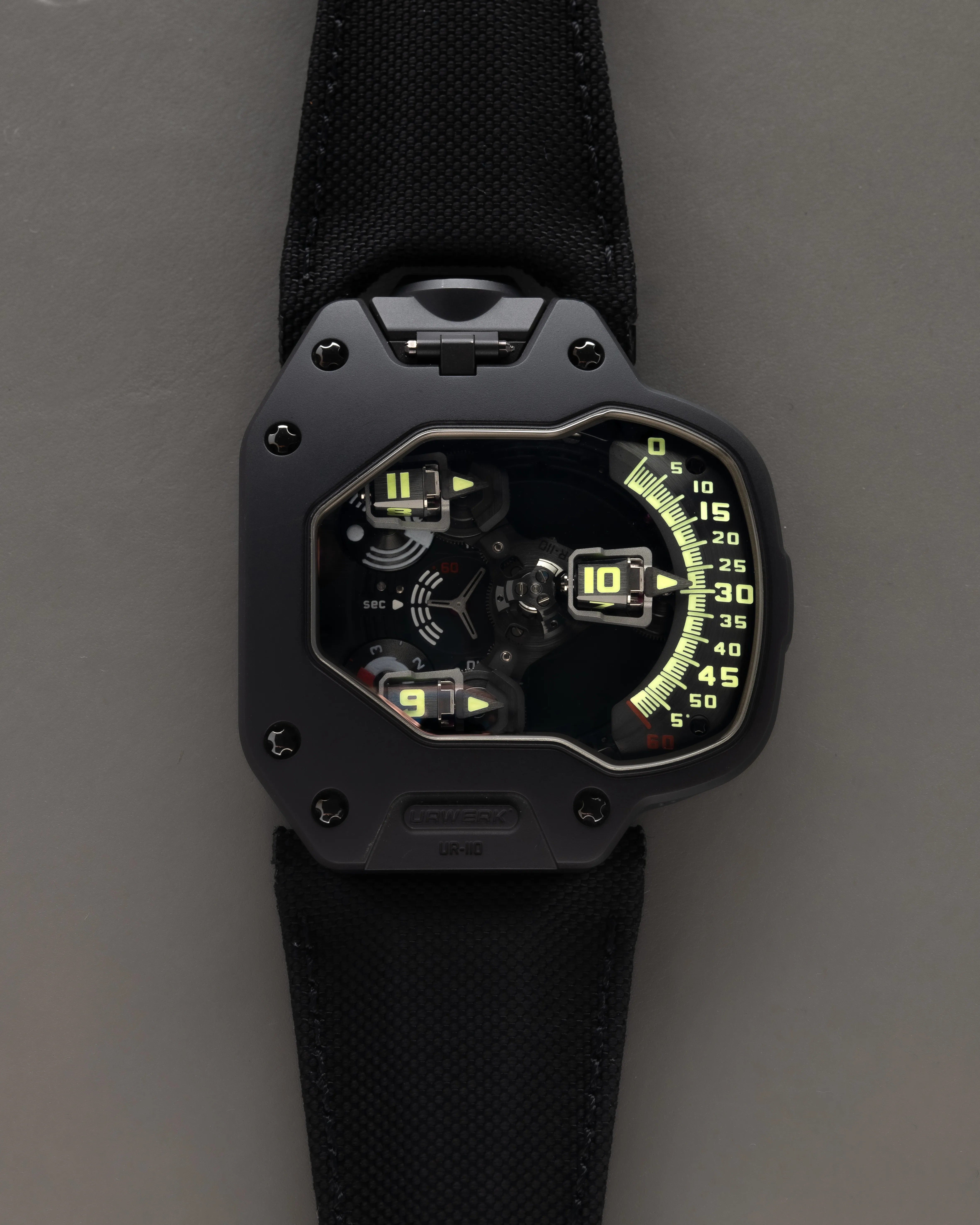 Urwerk UR-110 UR-110 ZRN Titanium Black